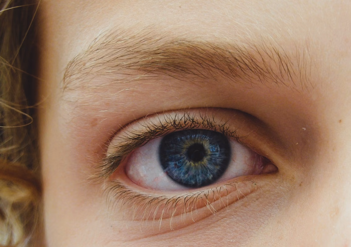 Les 8 meilleurs contours des yeux pour les femmes qui vous feront paraître jeune et radieuse